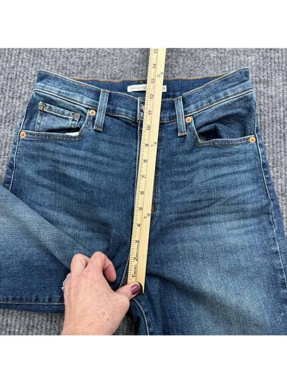 Levis High Waisted Mom Denim Blue Jeans Tapered Leg Casual Pants Womens size 29 - Picture 9 of 10